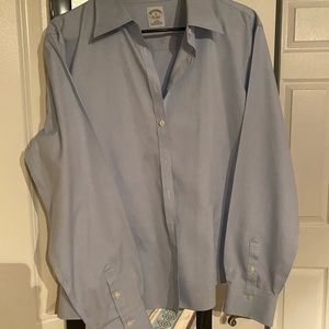 Non-iron fitted dress shirt